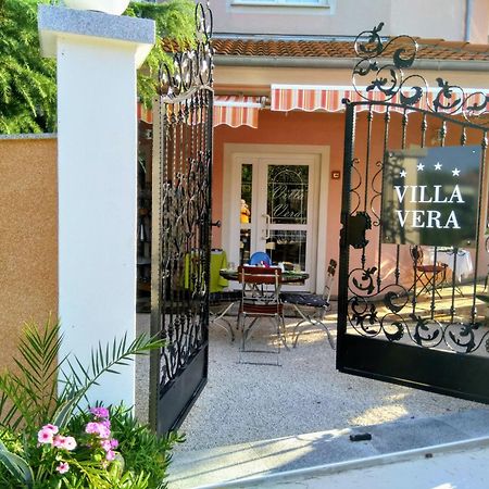 Hotel Villa Vera 2 Fažana Екстериор снимка