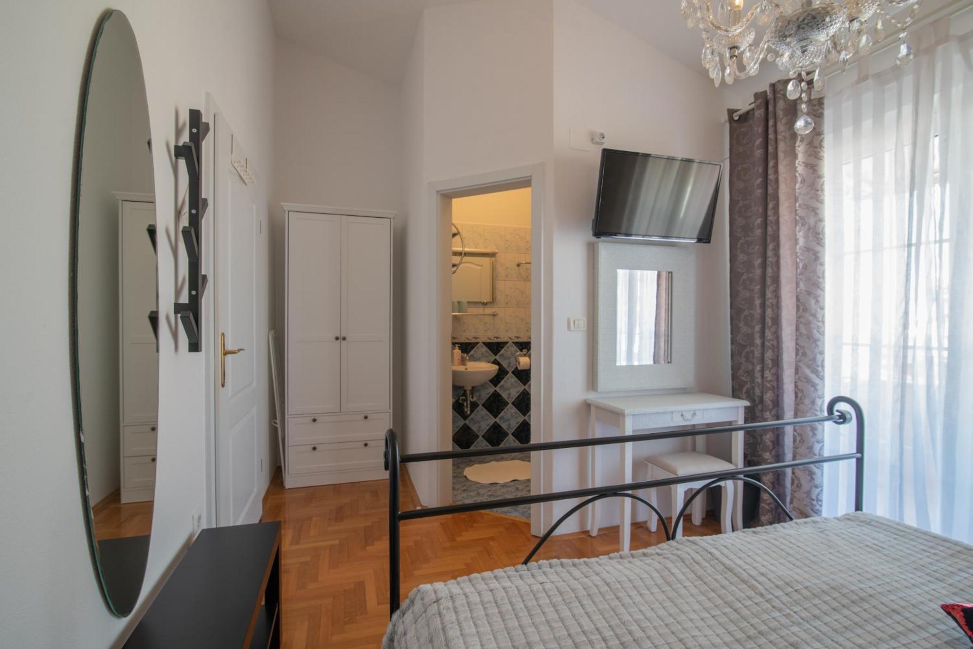 Hotel Villa Vera 2 Fažana Екстериор снимка